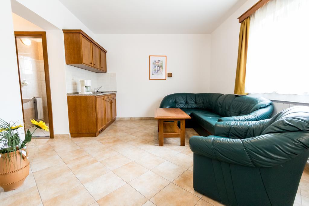 Frisko Panzio Bed and Breakfast Zalakaros Εξωτερικό φωτογραφία