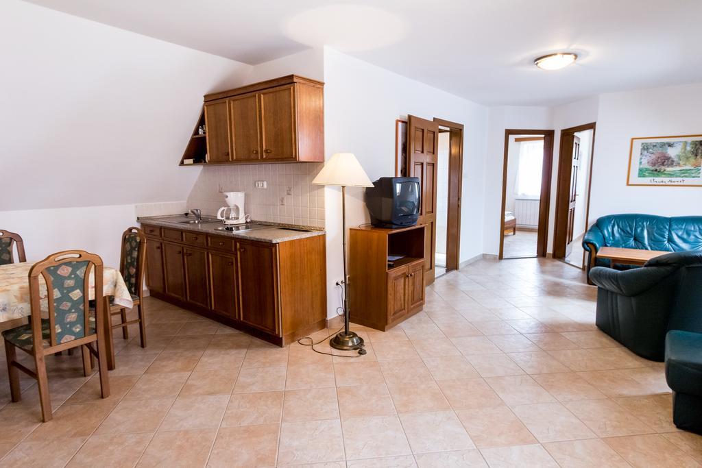 Frisko Panzio Bed and Breakfast Zalakaros Εξωτερικό φωτογραφία